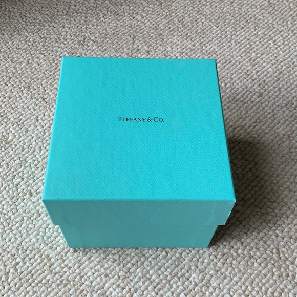Tiffany & Co. Mug with Tiffany’s Blue Box - Picture 9 of 12
